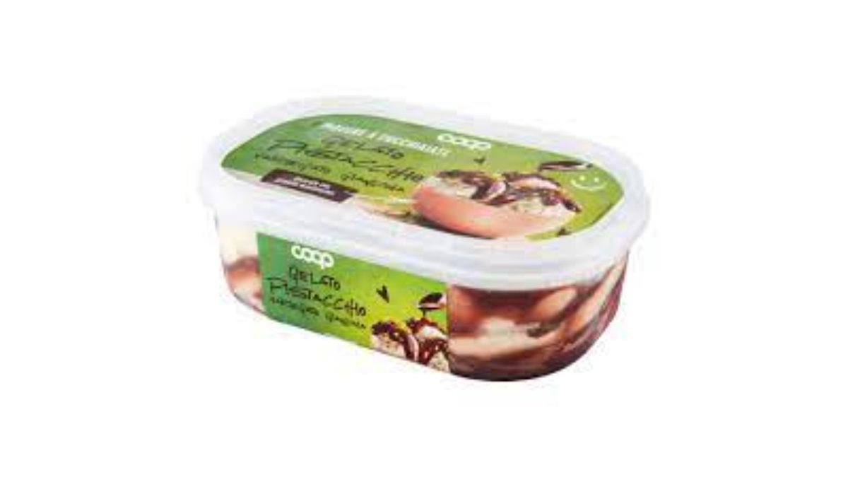 Мороженое COOP с фисташками, соусом джандуя и кусочками жареных фисташек, 500 г.