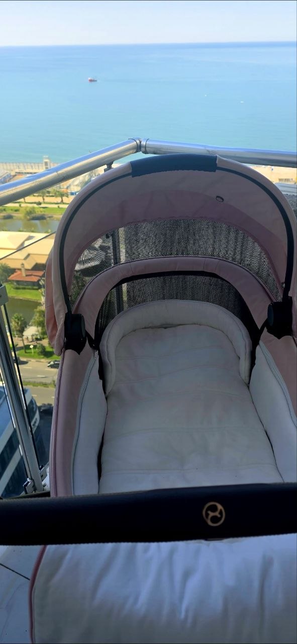 Коляска Cybex Priam 2 в 1, рама Rose Gold
