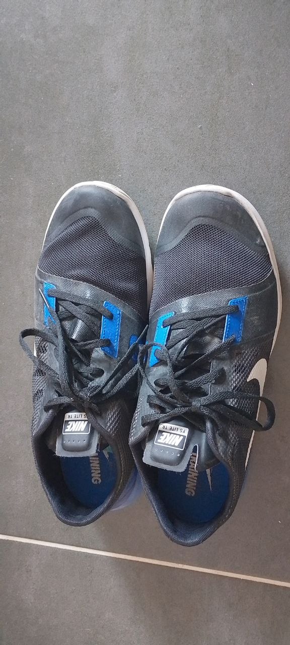 Кроссовки Nike 42.5