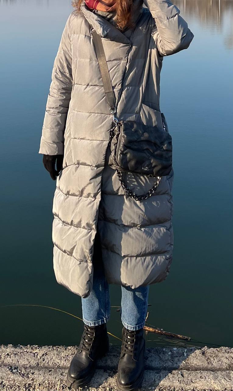 Пуховик серебряный размер M/L