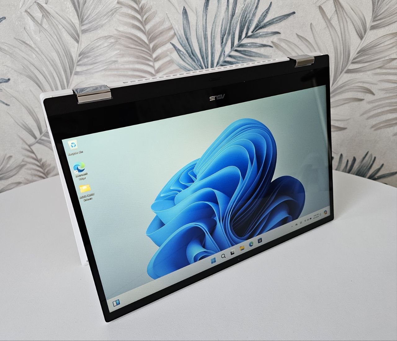 ASUS Flip CX536 ноутбук-трансформер