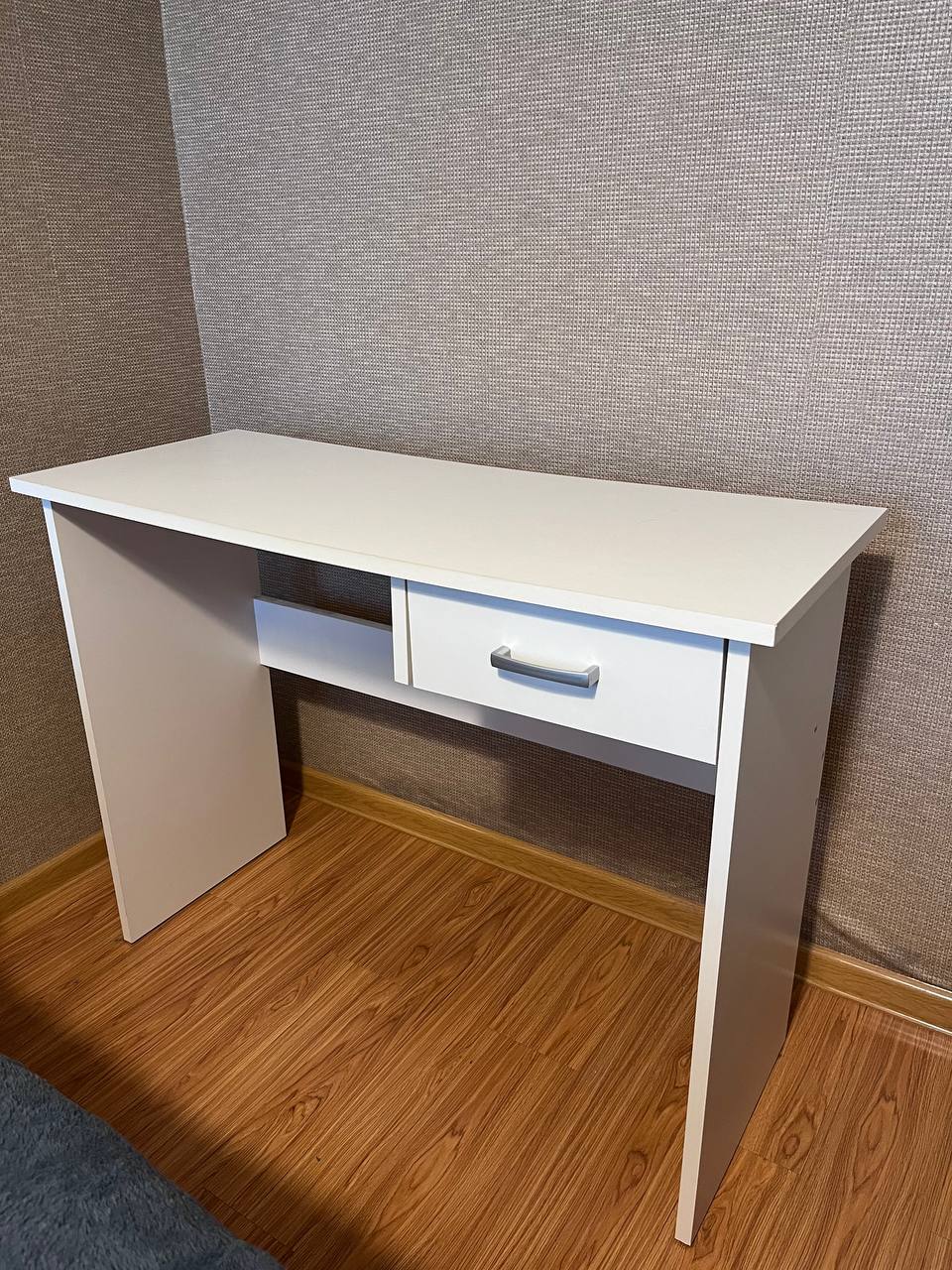 Стол для работы 100x40 см