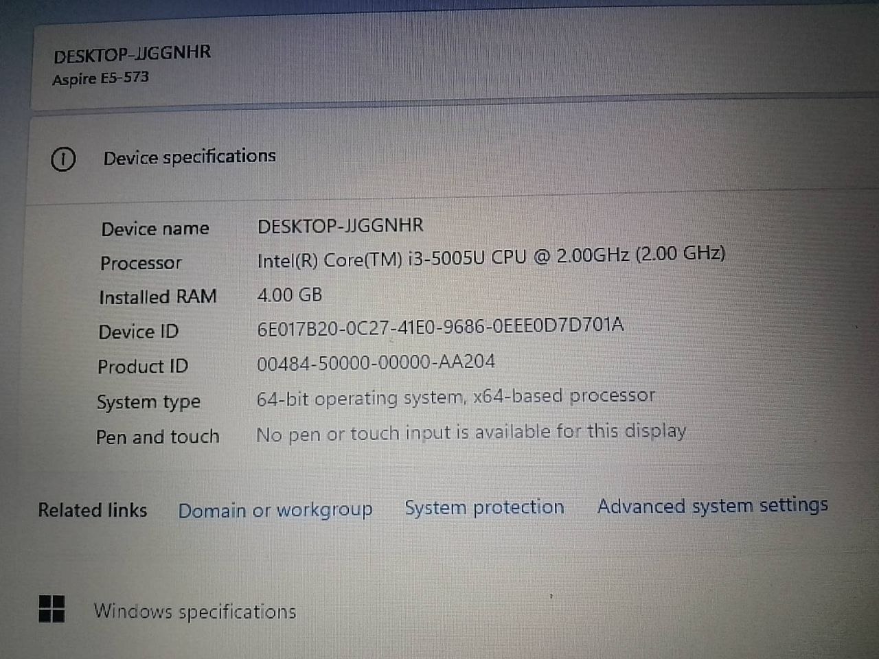 Ноутбук Acer Aspire E5-573 (i3-5005U, 4GB RAM, 112GB SSD + 466GB HDD)