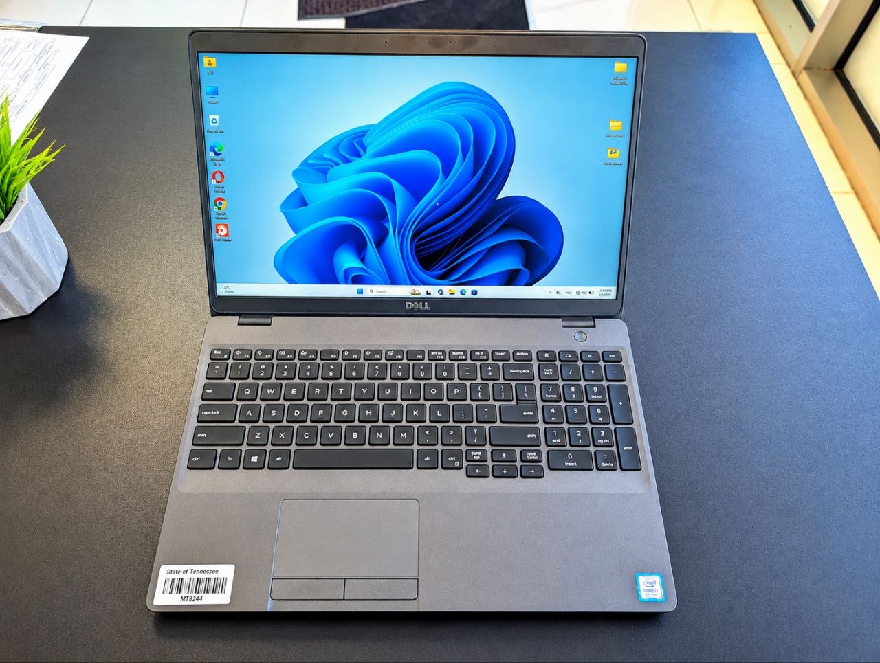 Ноутбук Dell 15.6, i5 10-го поколения, 16 ГБ ОЗУ, SSD 256 ГБ