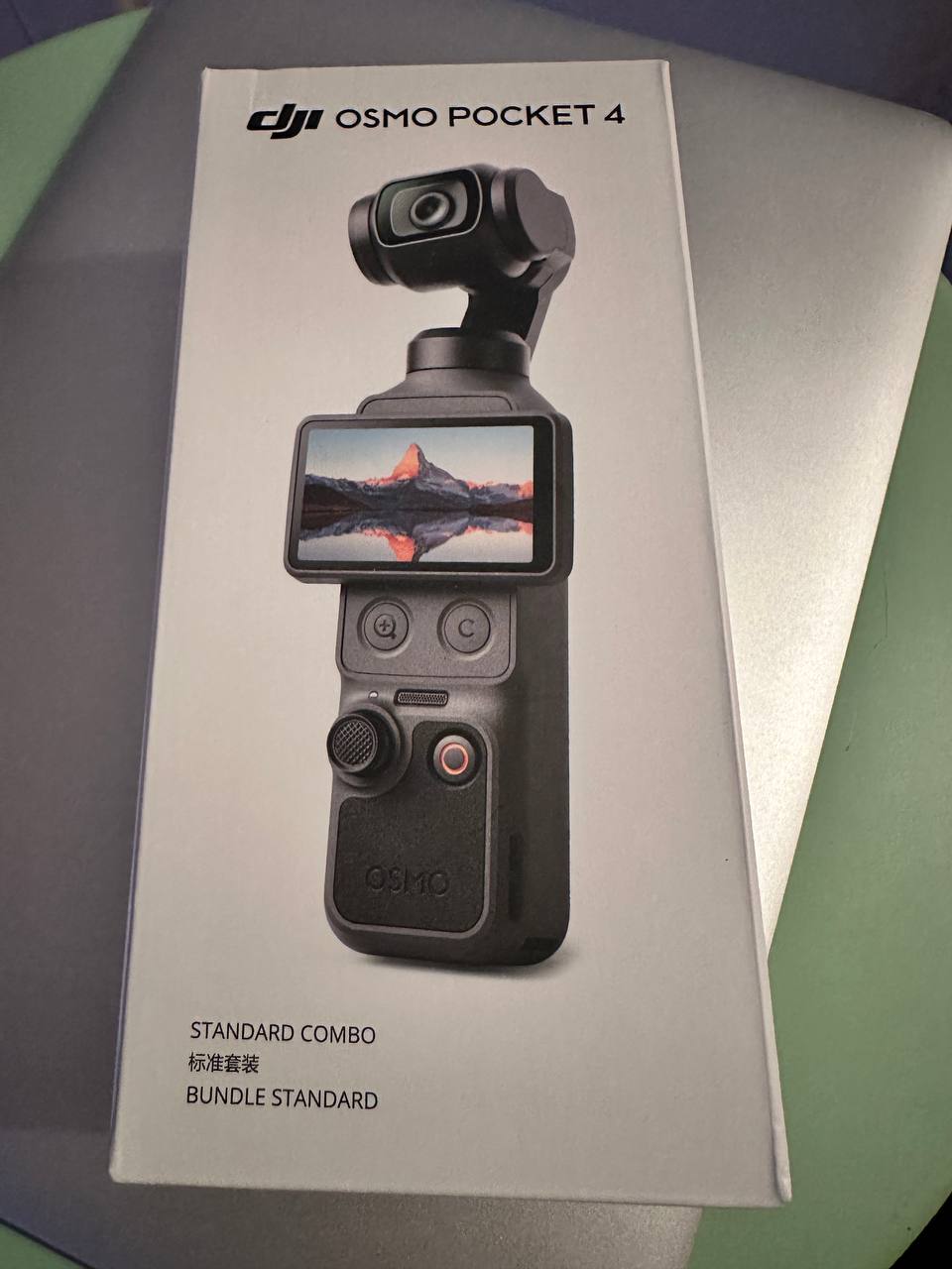 DJI Osmo Pocket 4