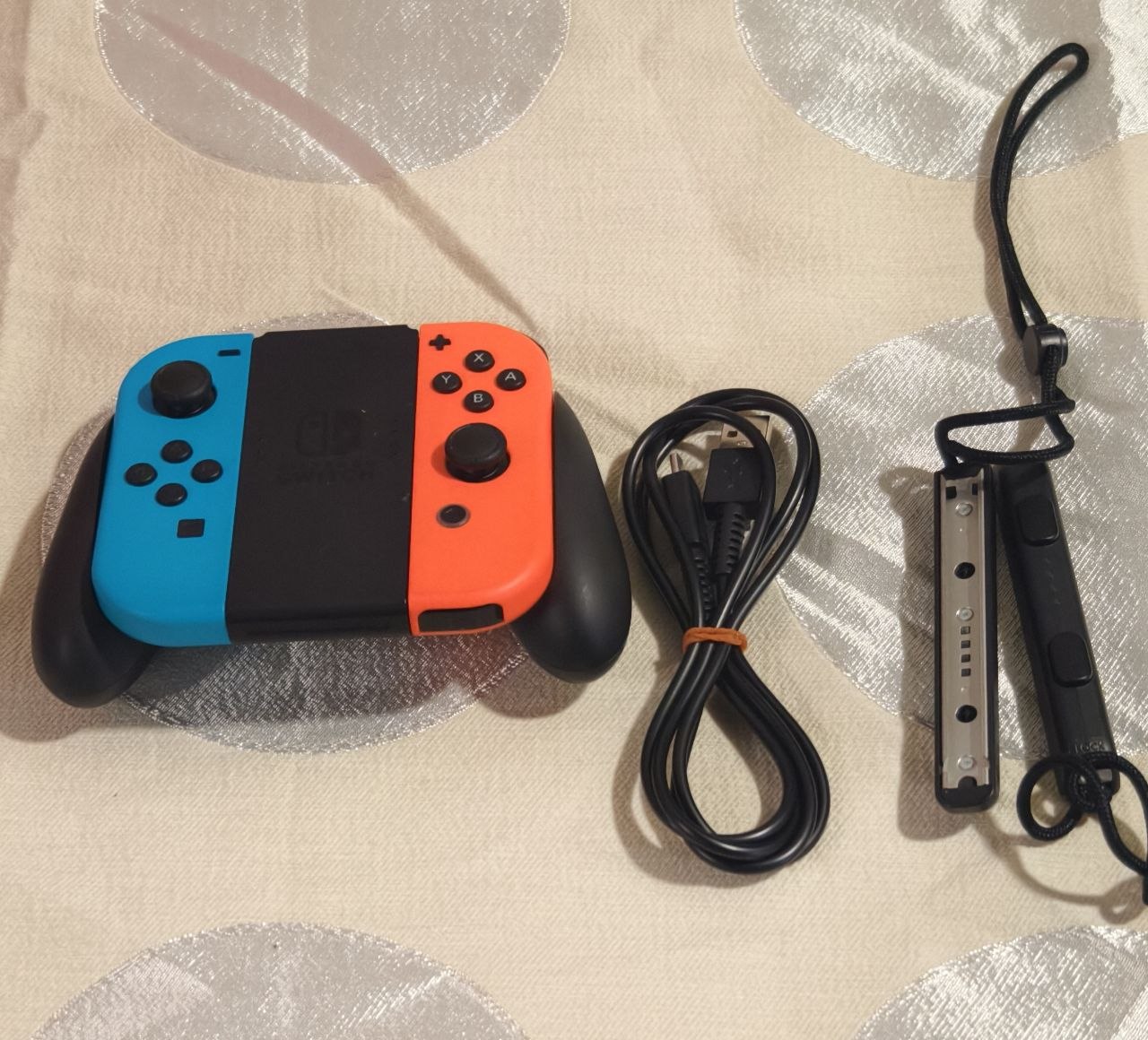 Nintendo Switch (японская версия, новая модель с улучшенной батареей)