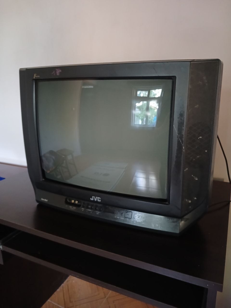 Телевизор JVC CRT (1990-е)