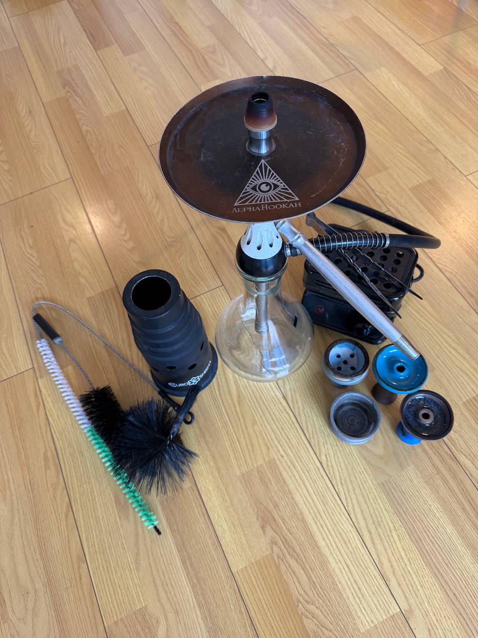 Кальян Alpha Hookah с чашами, плиткой, калаудом, колпаком и щетками