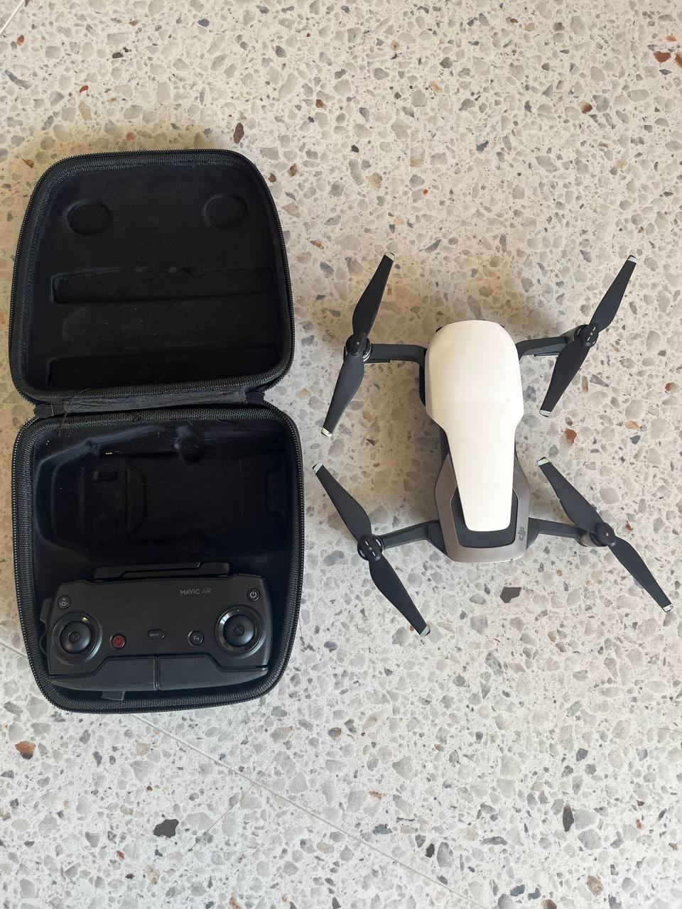Дрон DJI Mavic Air комплект с аксессуарами