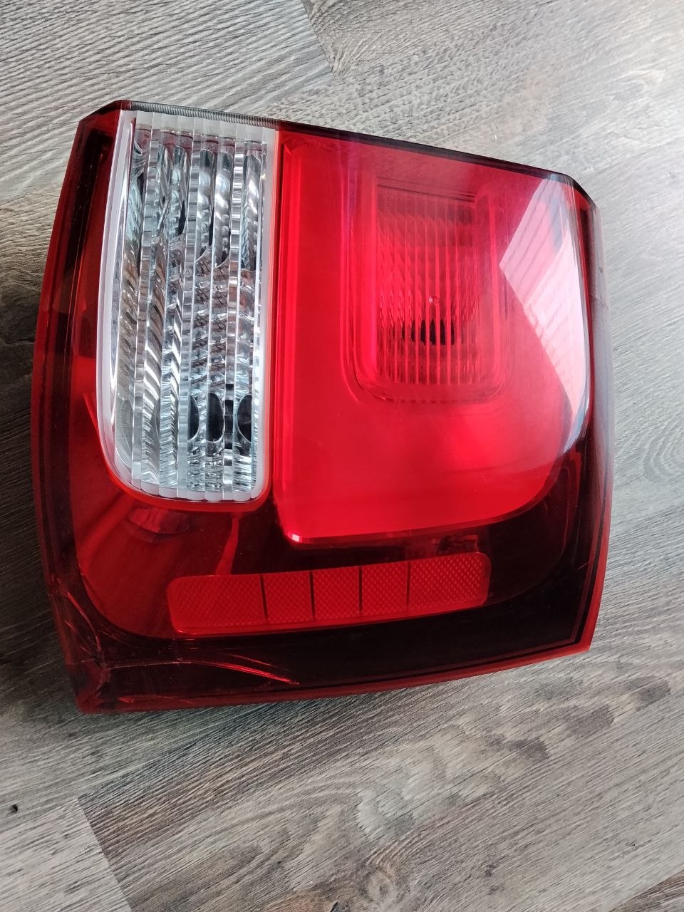 Задний правый фонарь KIA Sorento 2 XM FL