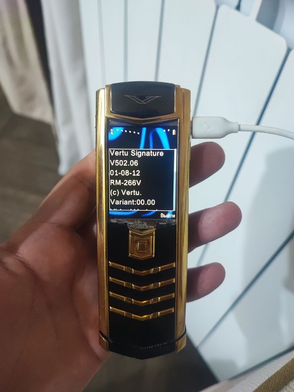Vertu Signature 2012