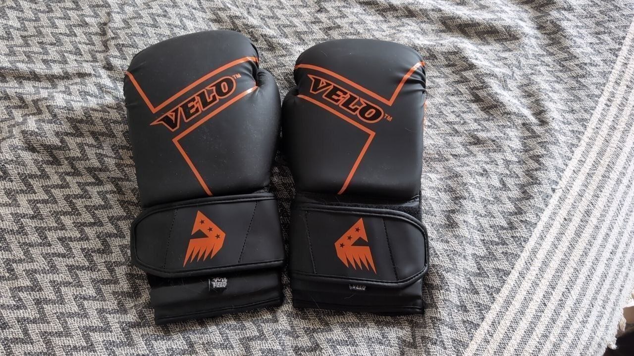 Боксёрские перчатки 16oz