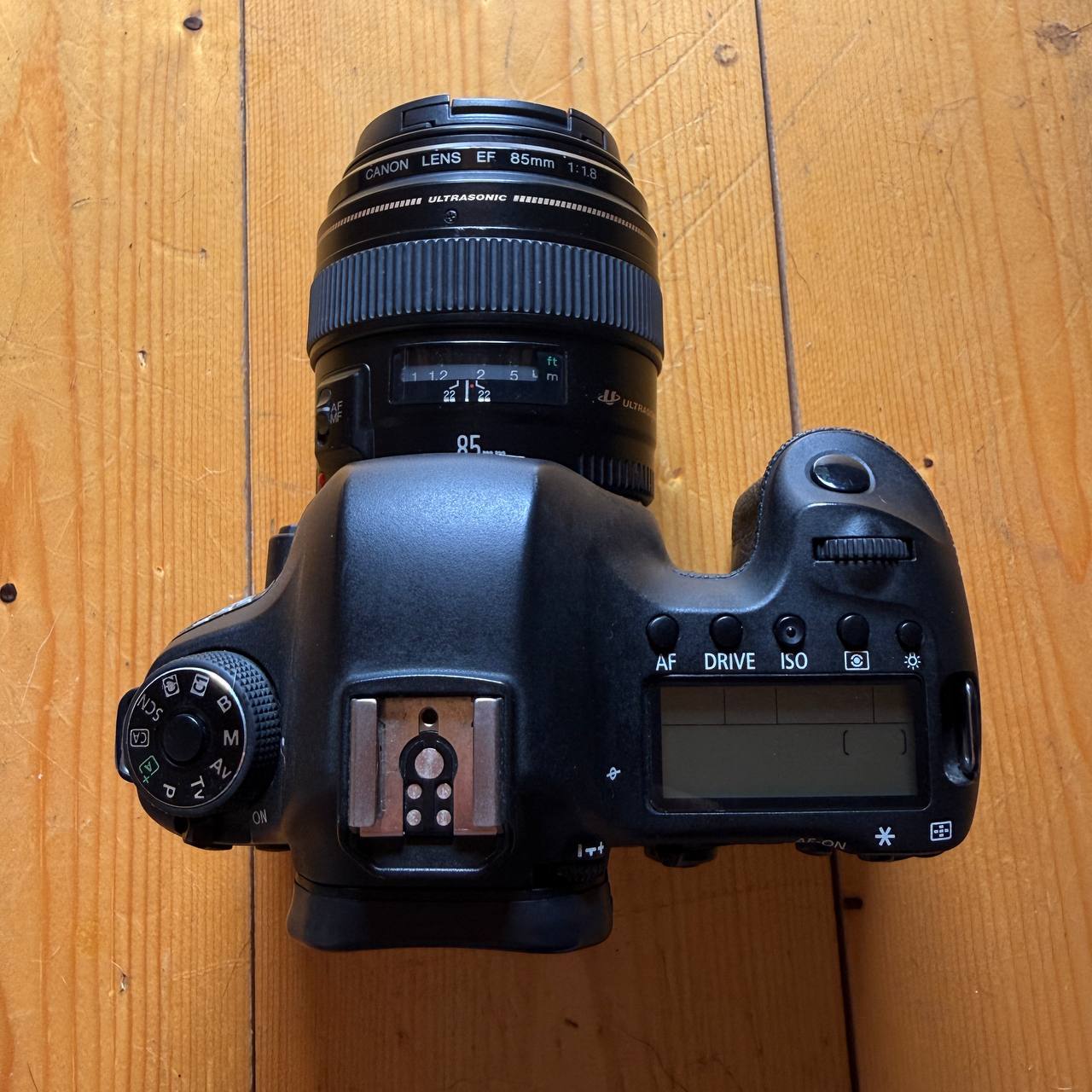 Canon EOS 6D + Canon EF 85mm f/1.8 USM комплект
