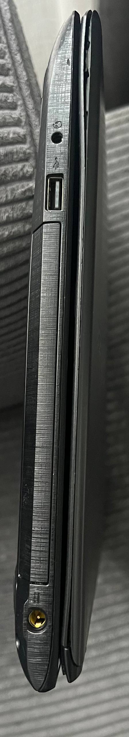 Ноутбук ASUS Aspire E 15
