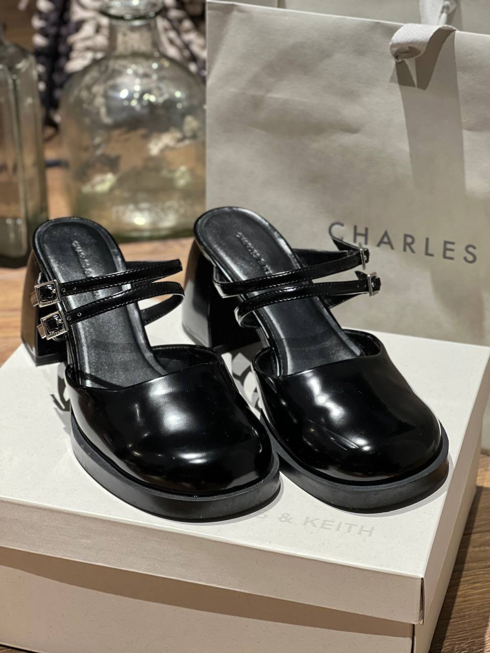 Туфли Charles & Keith, размер 38-39