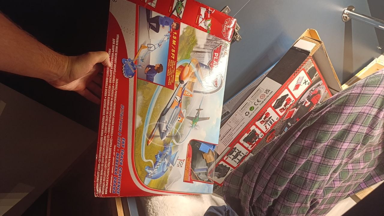 Набор Hot Wheels с Дасти Полей, полем и трассой