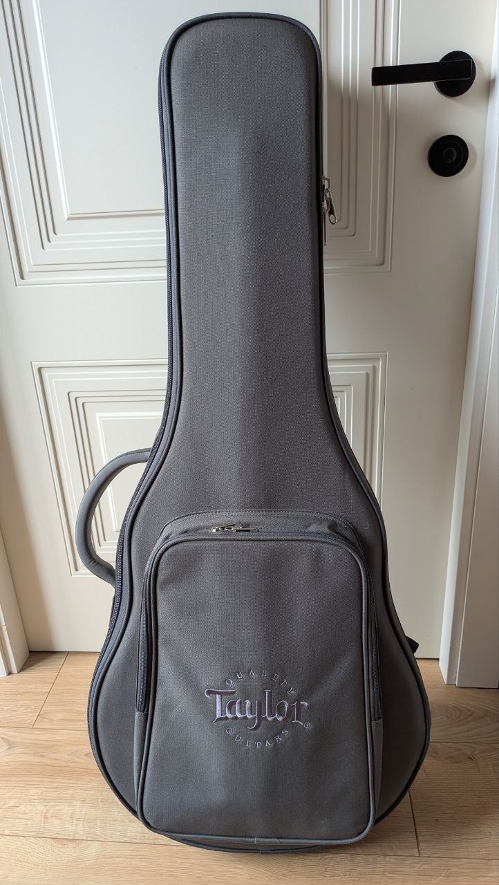 Электро-акустическая гитара Taylor GS Mini-e Koa Plus с кейсом AeroCase
