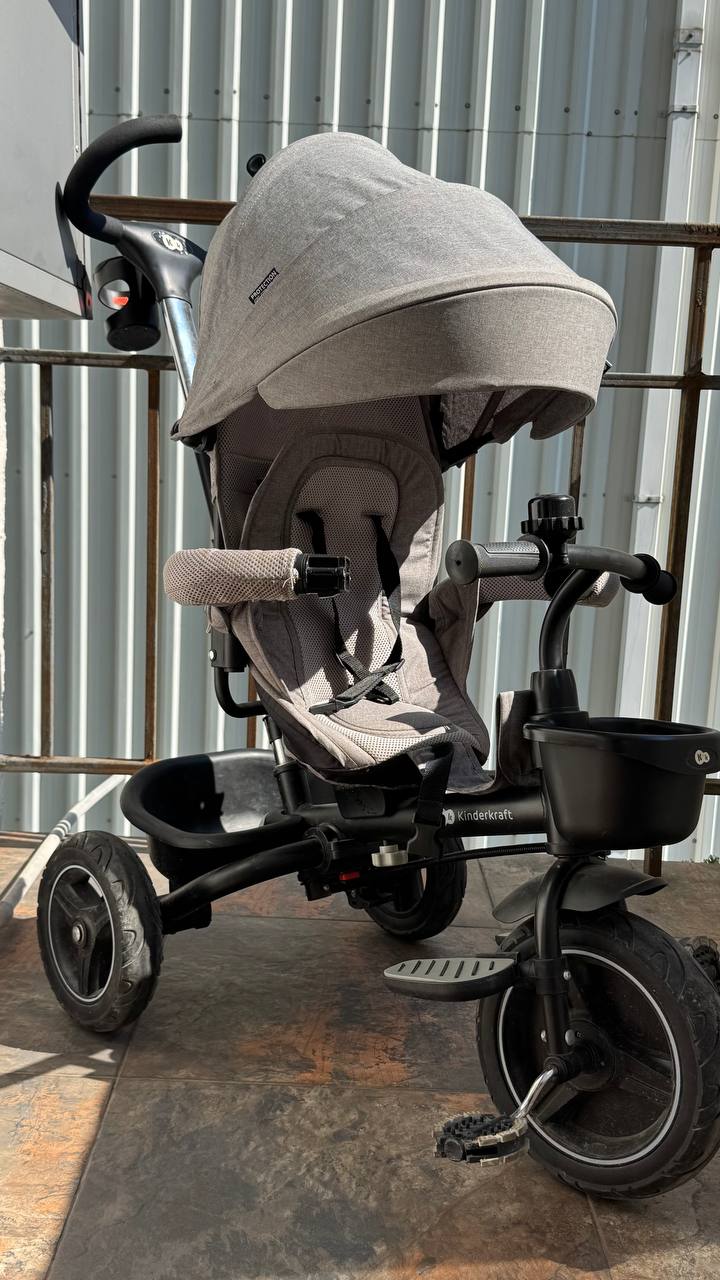Детский велосипед Kinderkraft с капюшоном