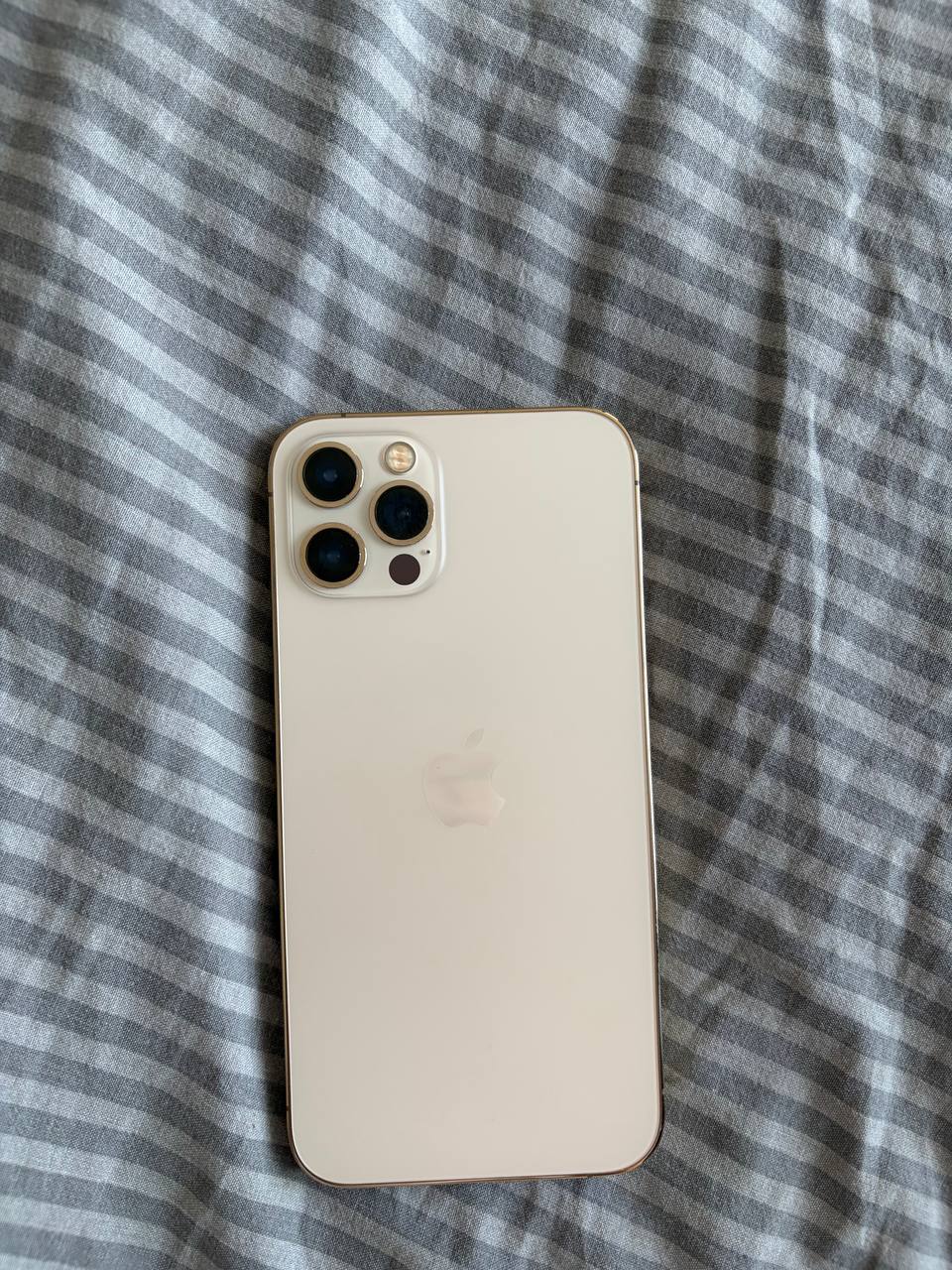 MacBook Air M1 8/256GB