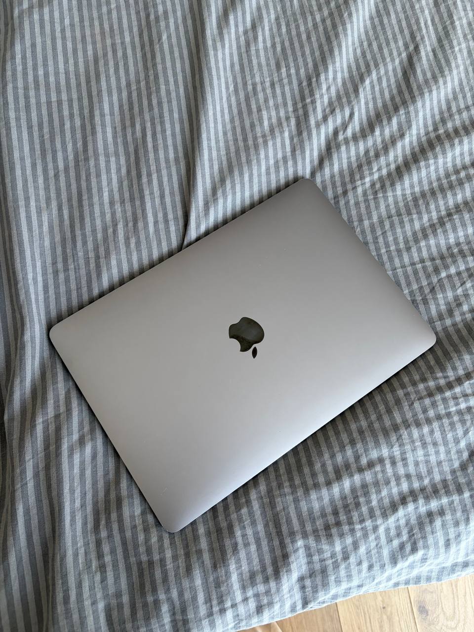 MacBook Air M1 8/256GB