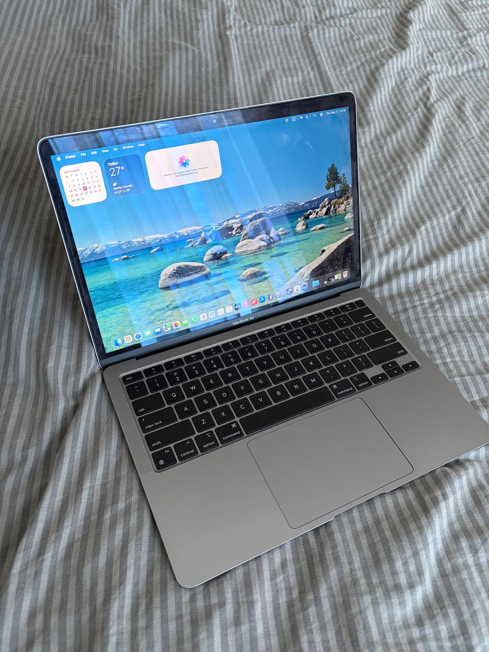MacBook Air M1 8/256GB