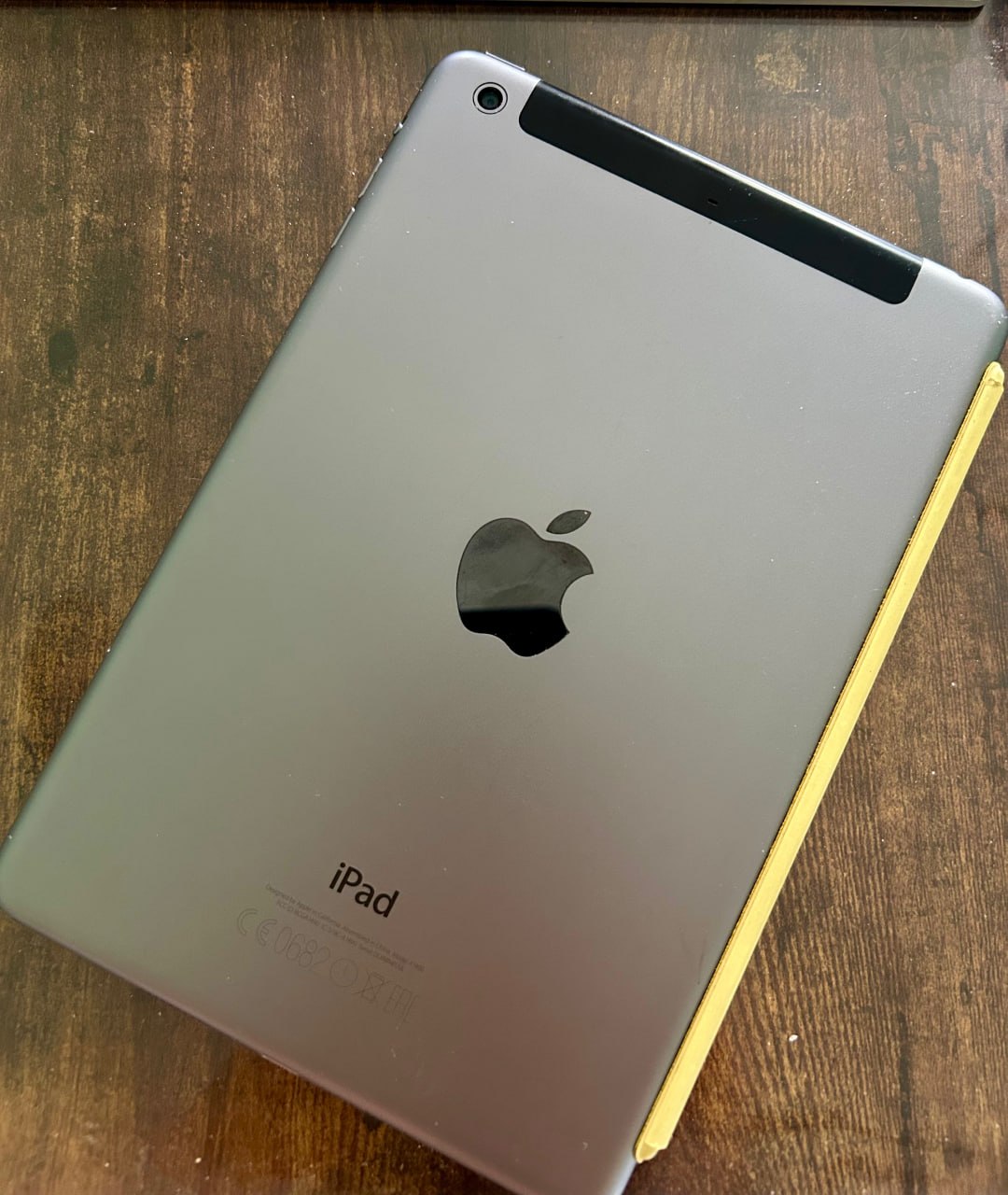iPad mini 2 32GB Wi-Fi + Cellular, space gray