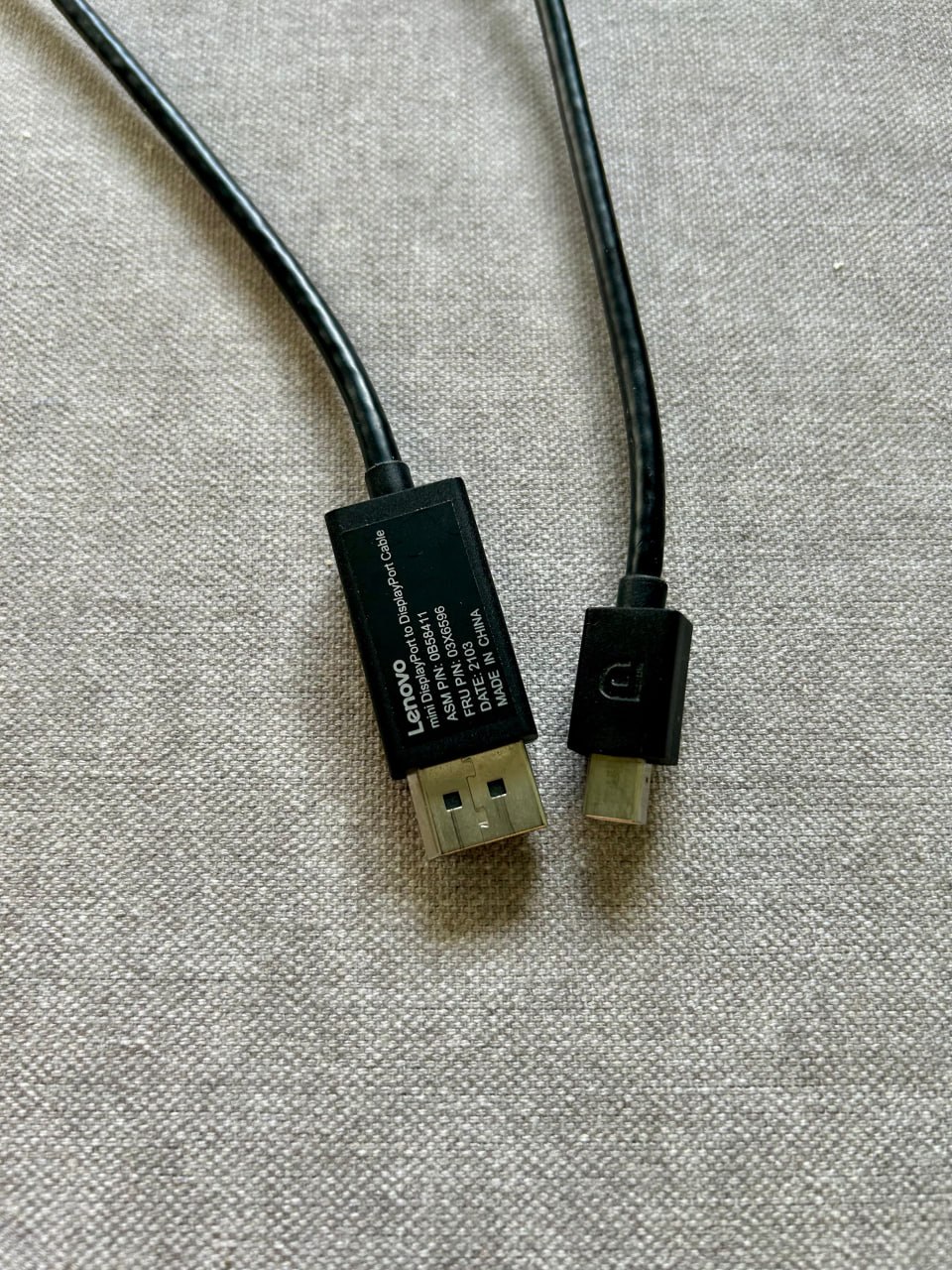 Кабель Lenovo Mini DisplayPort to DisplayPort