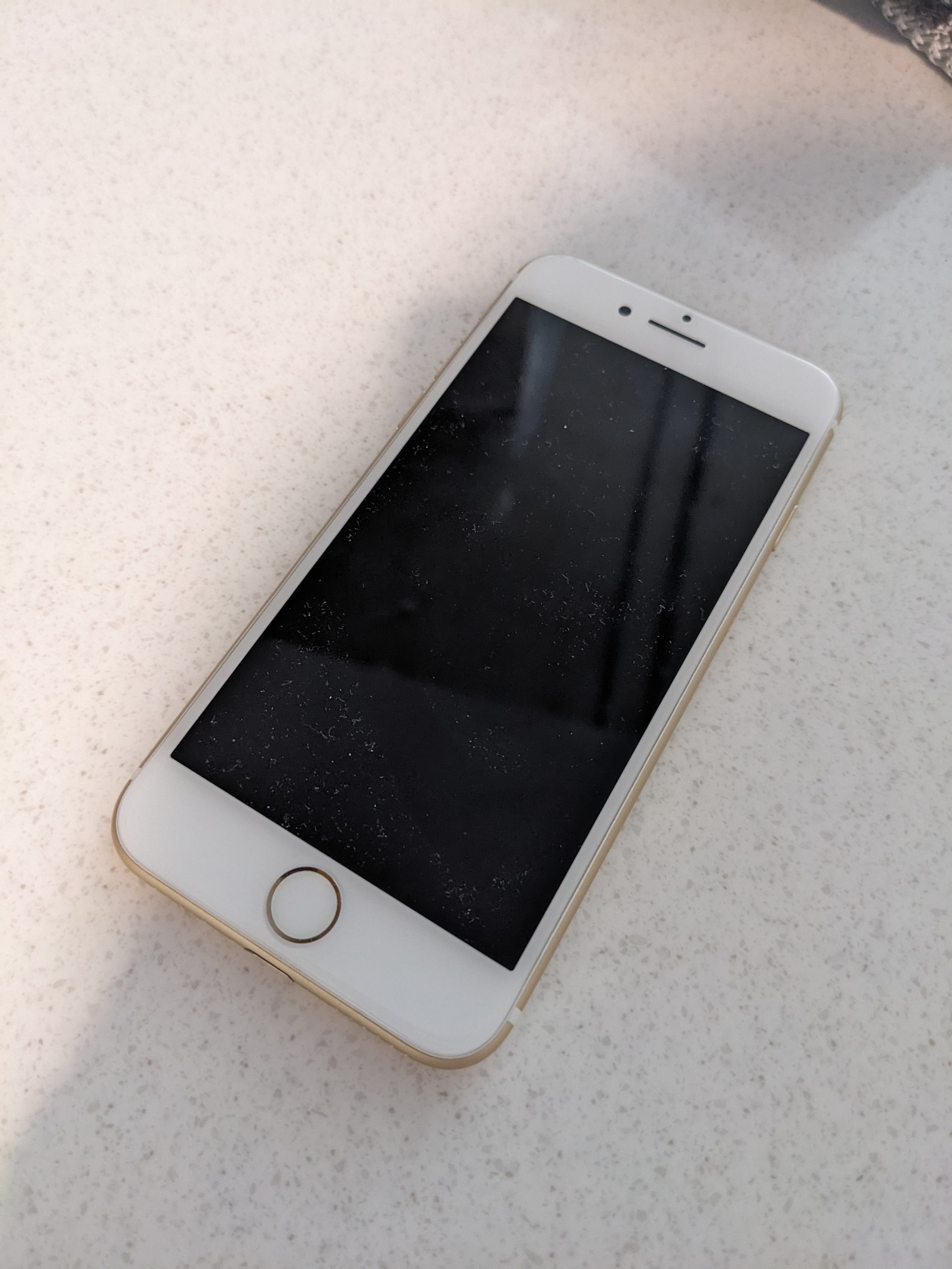 Apple iPhone 7 32 ГБ, золотой