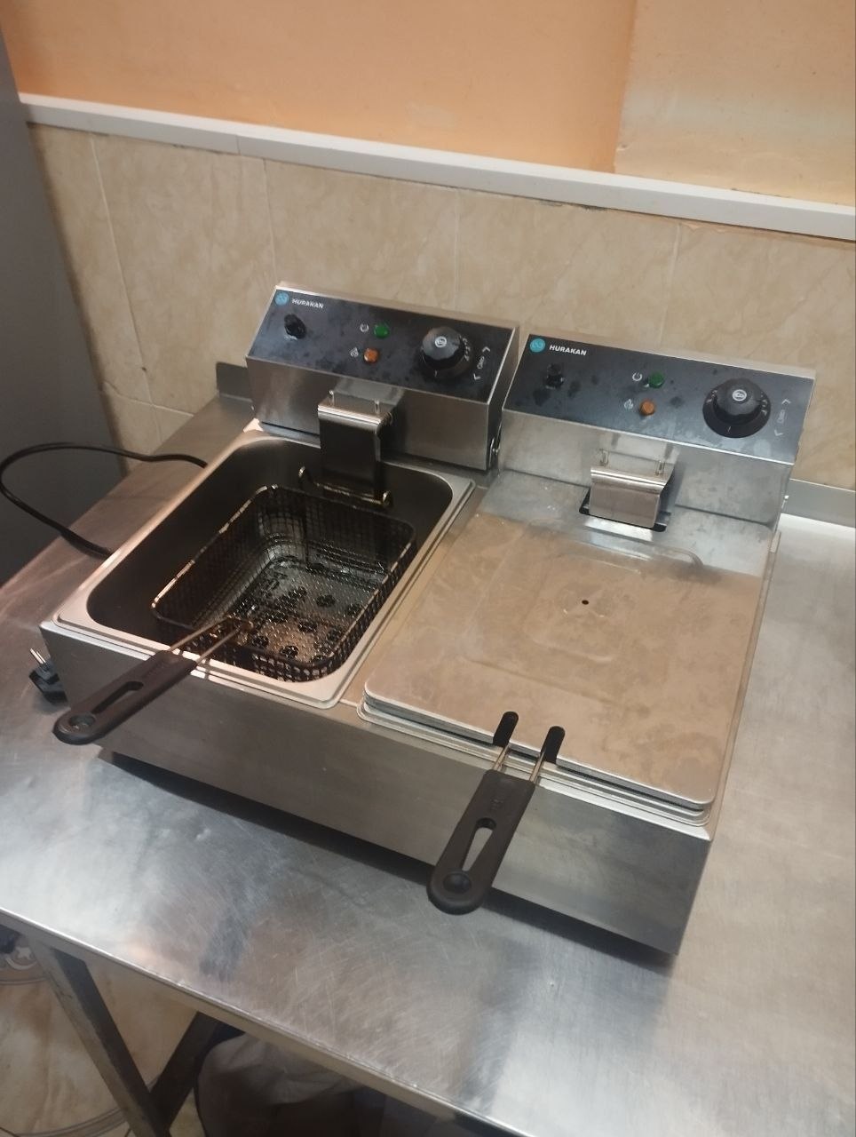 Гриль саламандра Hurakan HKN-SLE570