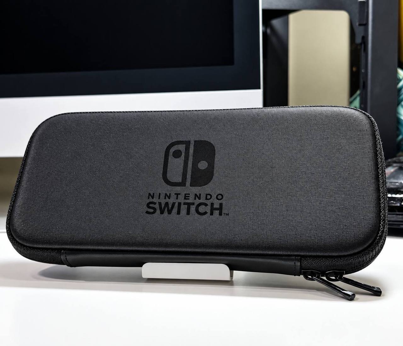 Nintendo Switch HAC-001(-01) в полном комплекте