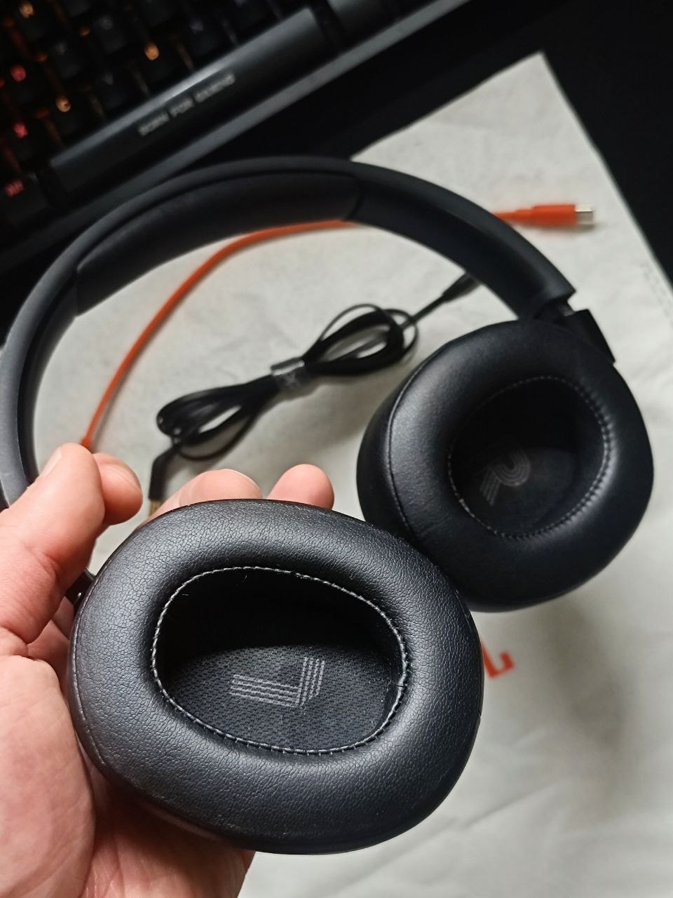 JBL Tune 770NC беспроводные наушники с шумоподавлением