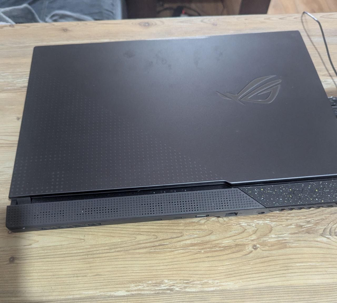 ASUS ROG Strix G17 (G713) под восстановление / на запчасти