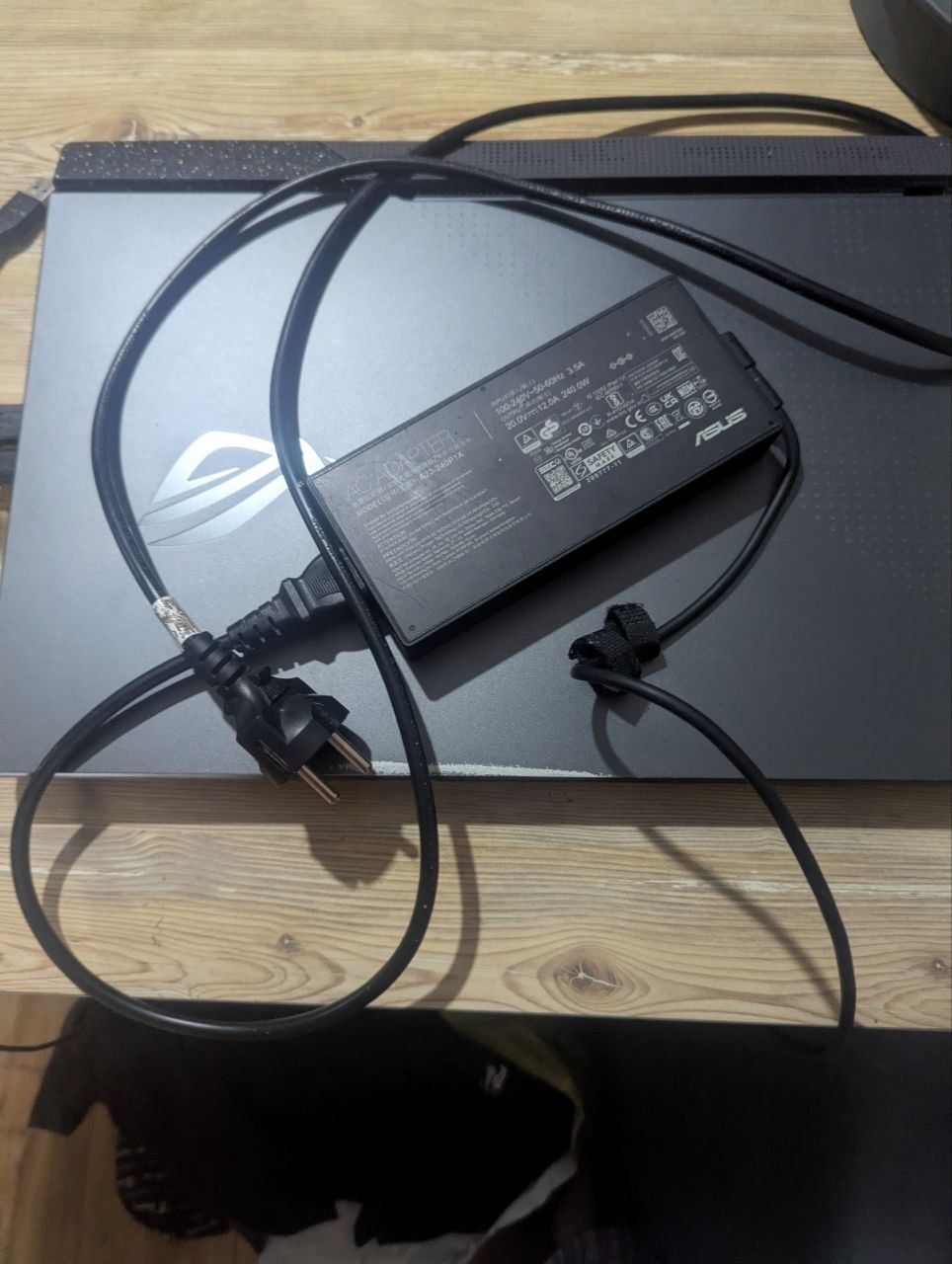 ASUS ROG Strix G17 (G713) под восстановление / на запчасти