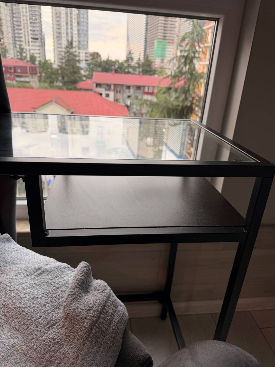 Стол IKEA VITTSJÖ