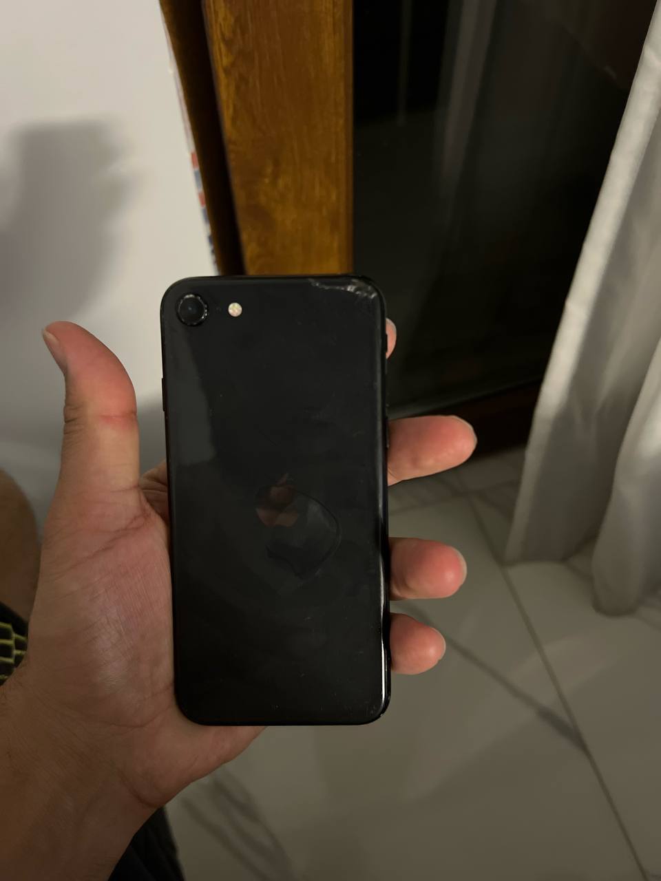 Apple iPhone SE 2020