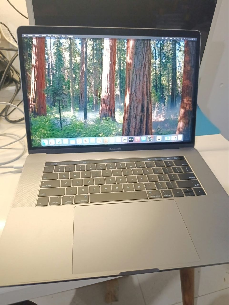 MacBook Pro 15" 2019, i9, 32 ГБ RAM, 2 ТБ SSD