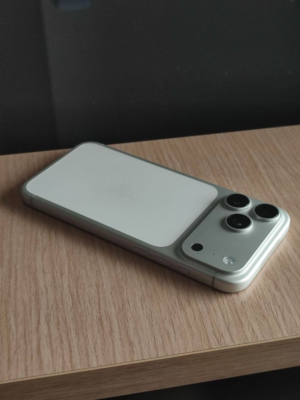 iPhone 17 Pro Max 256GB Silver (eSIM)