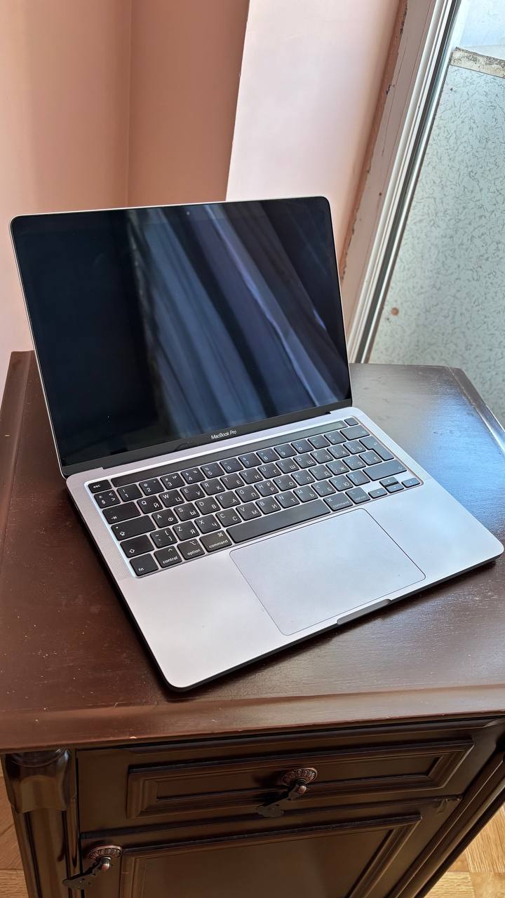 MacBook Pro 2020 13" i7 2.3GHz 32GB 500GB