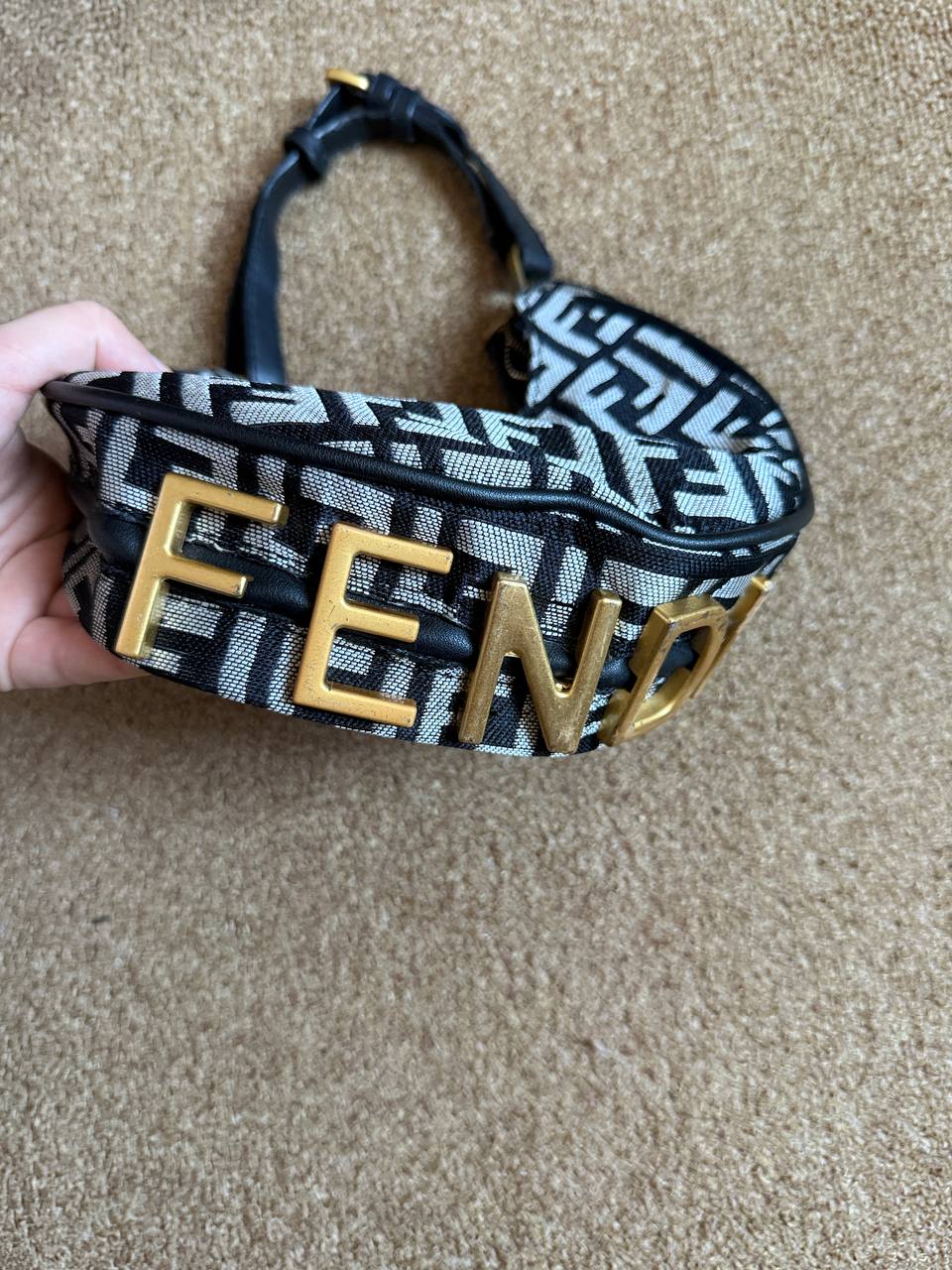 Сумочка Fendi