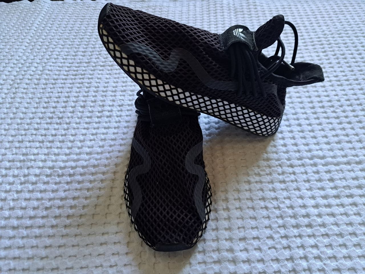Кроссовки Adidas Deerupt S Core Black Cloud White, размер 40.5