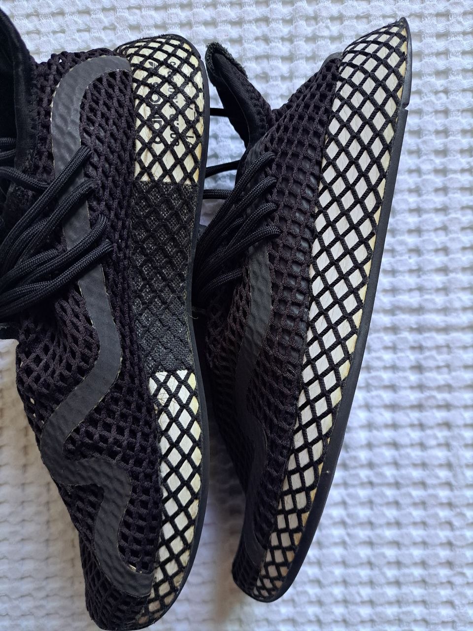 Кроссовки Adidas Deerupt S Core Black Cloud White, размер 40.5