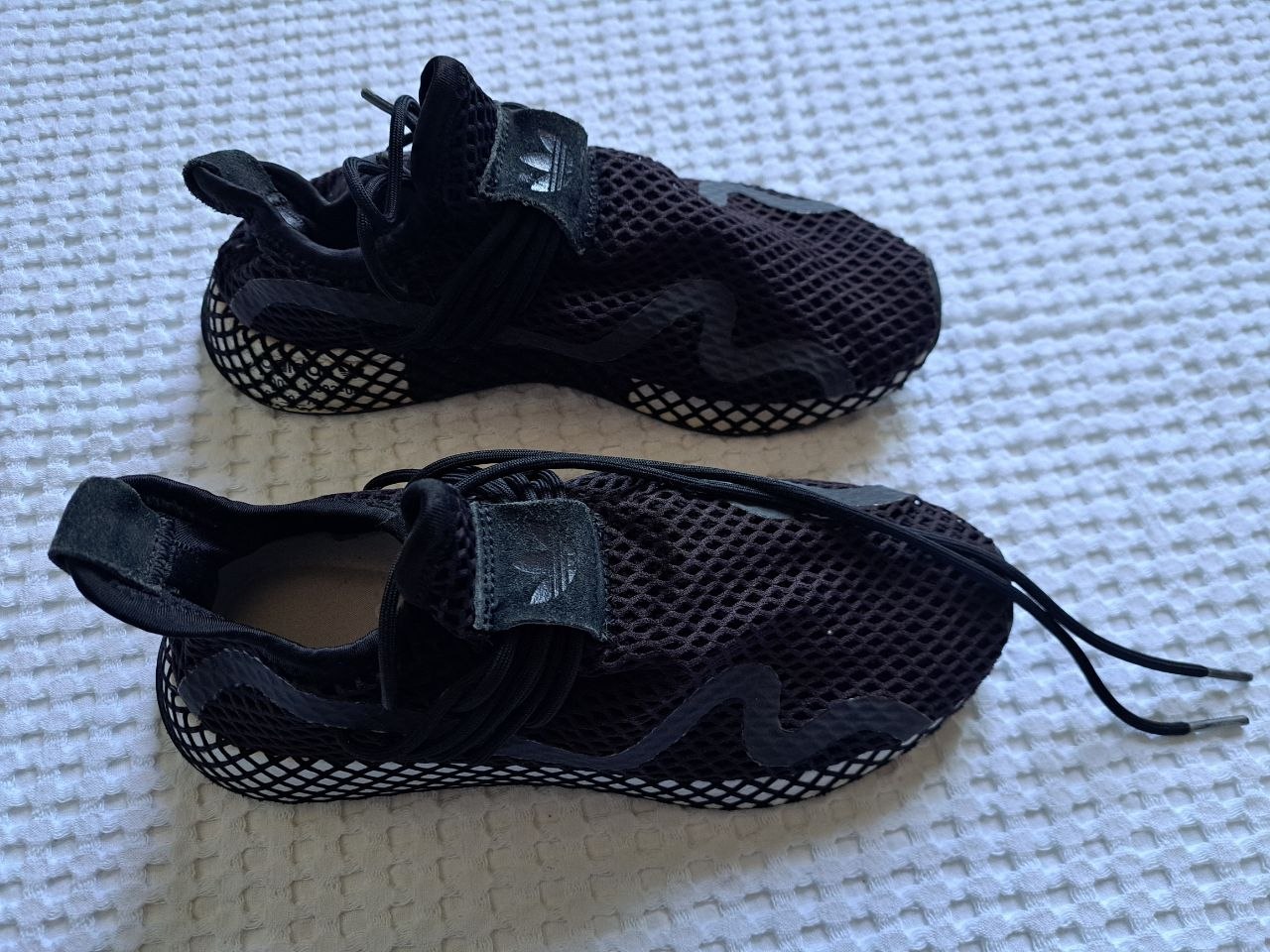 Кроссовки Adidas Deerupt S Core Black Cloud White, размер 40.5