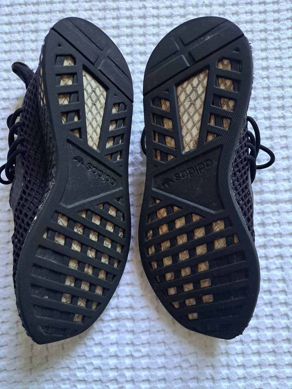 Кроссовки Adidas Deerupt S Core Black Cloud White, размер 40.5