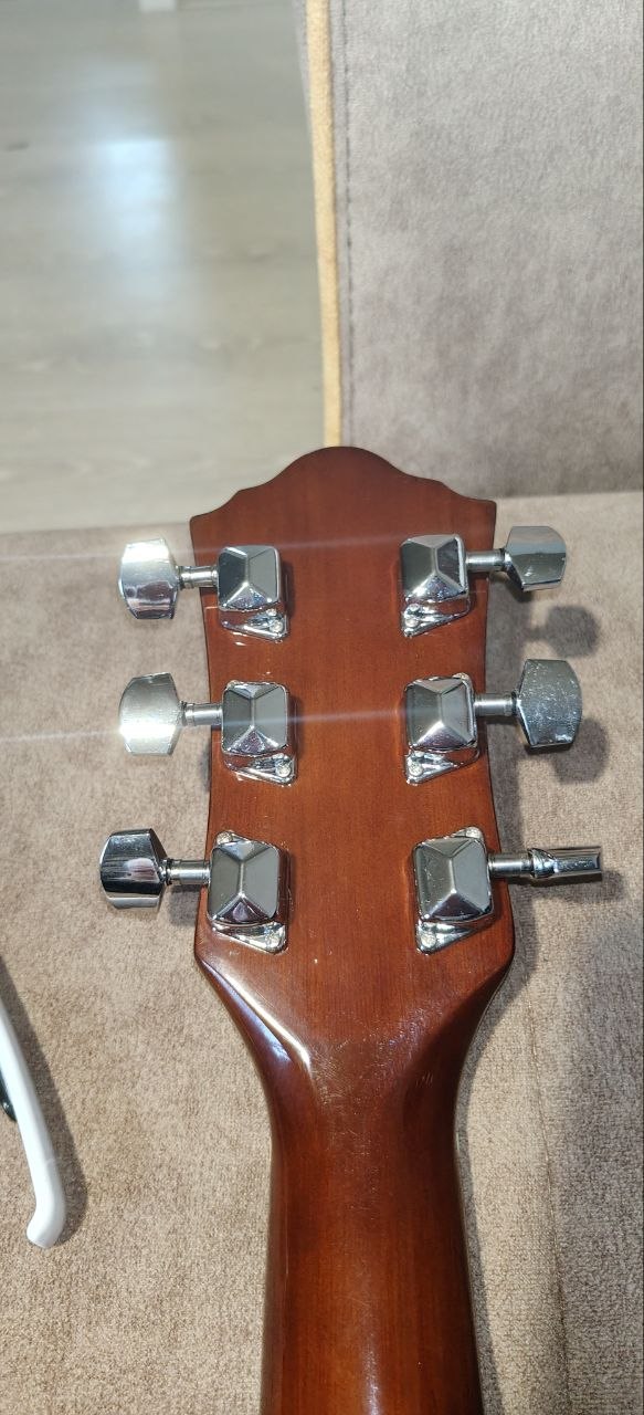 Акустическая гитара Ibanez V50NJP-NT с чехлом и аксессуарами