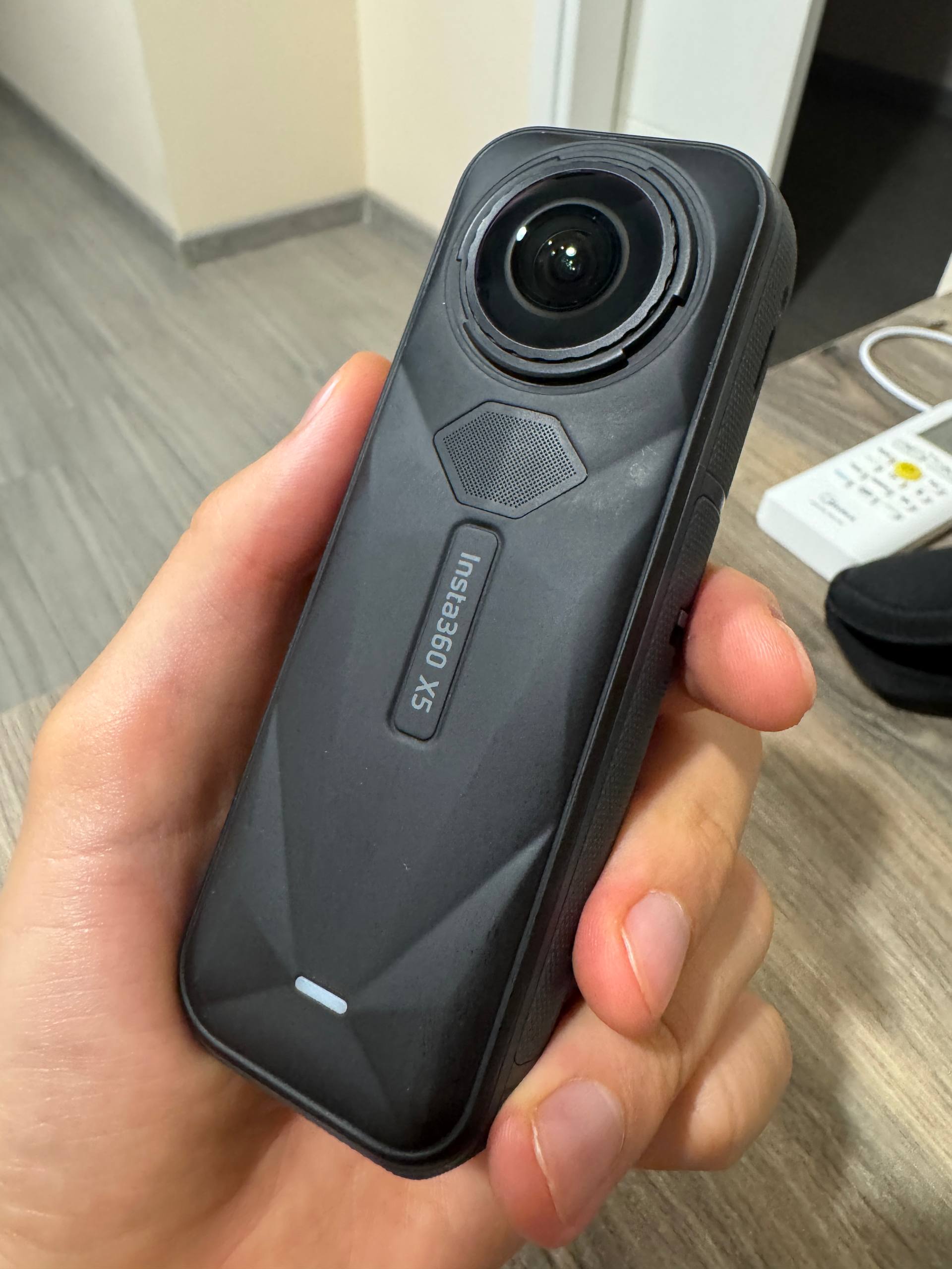 Камера Insta360 X5