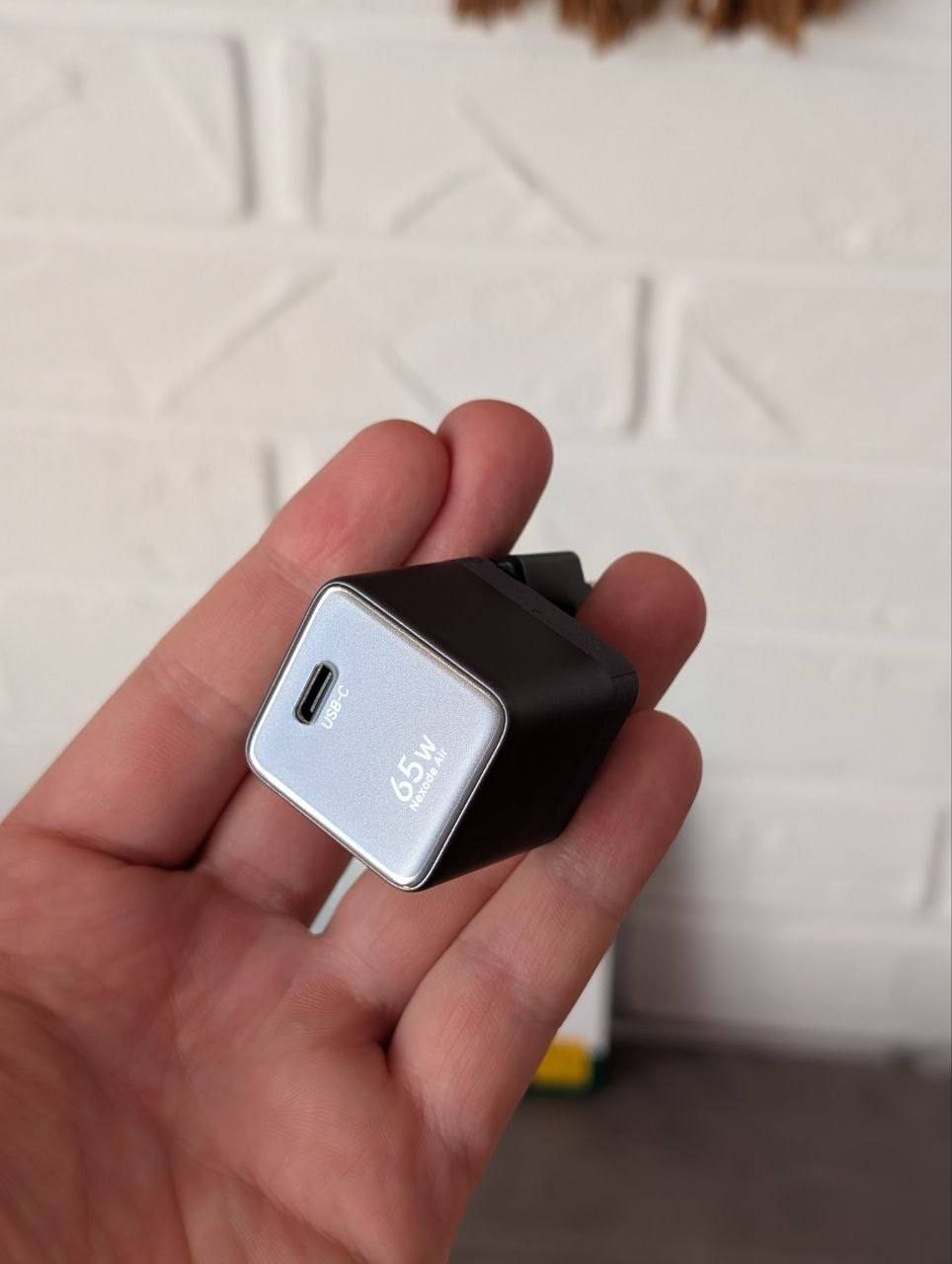 Блок питания UGREEN GaN 65W