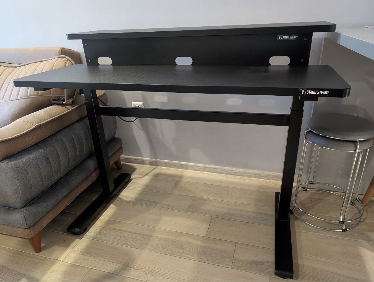 Стол с механической регулировкой высоты StandSteady 120x70 см