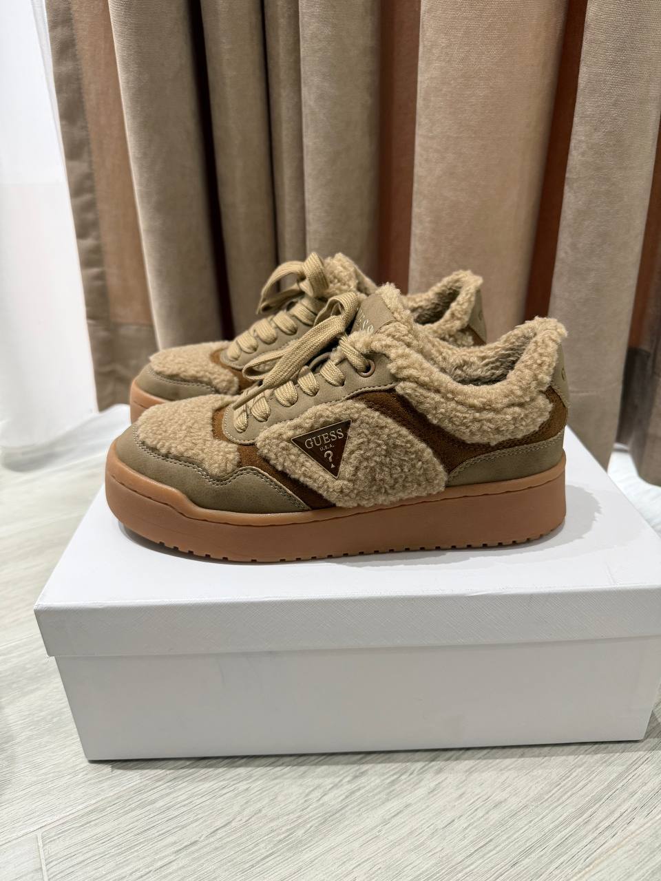 Guess кроссовки оригинал, 36 размер