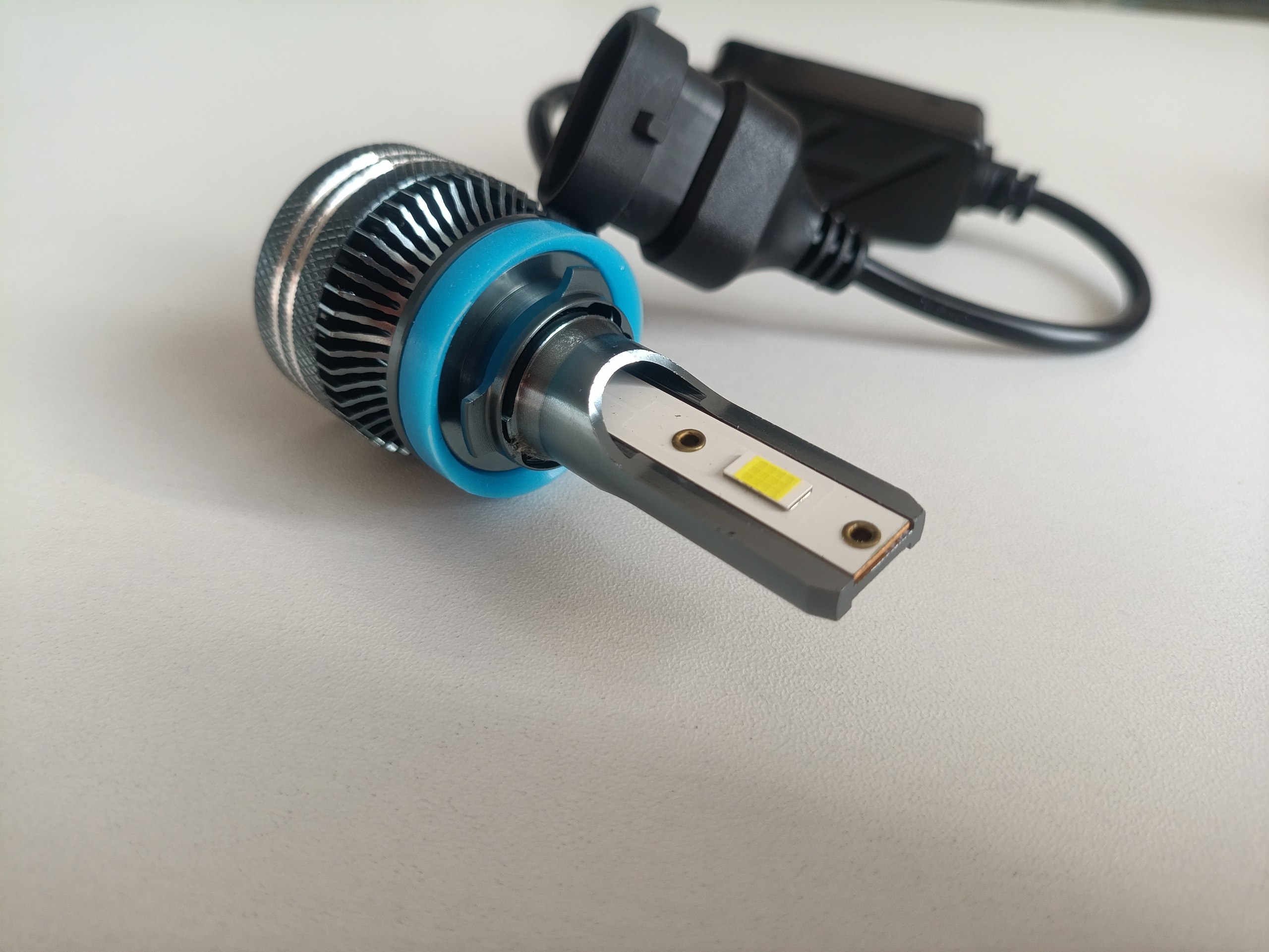 Светодиодные автомобильные лампы Philips Ultinon Rally 3551 H8/H9/H11
