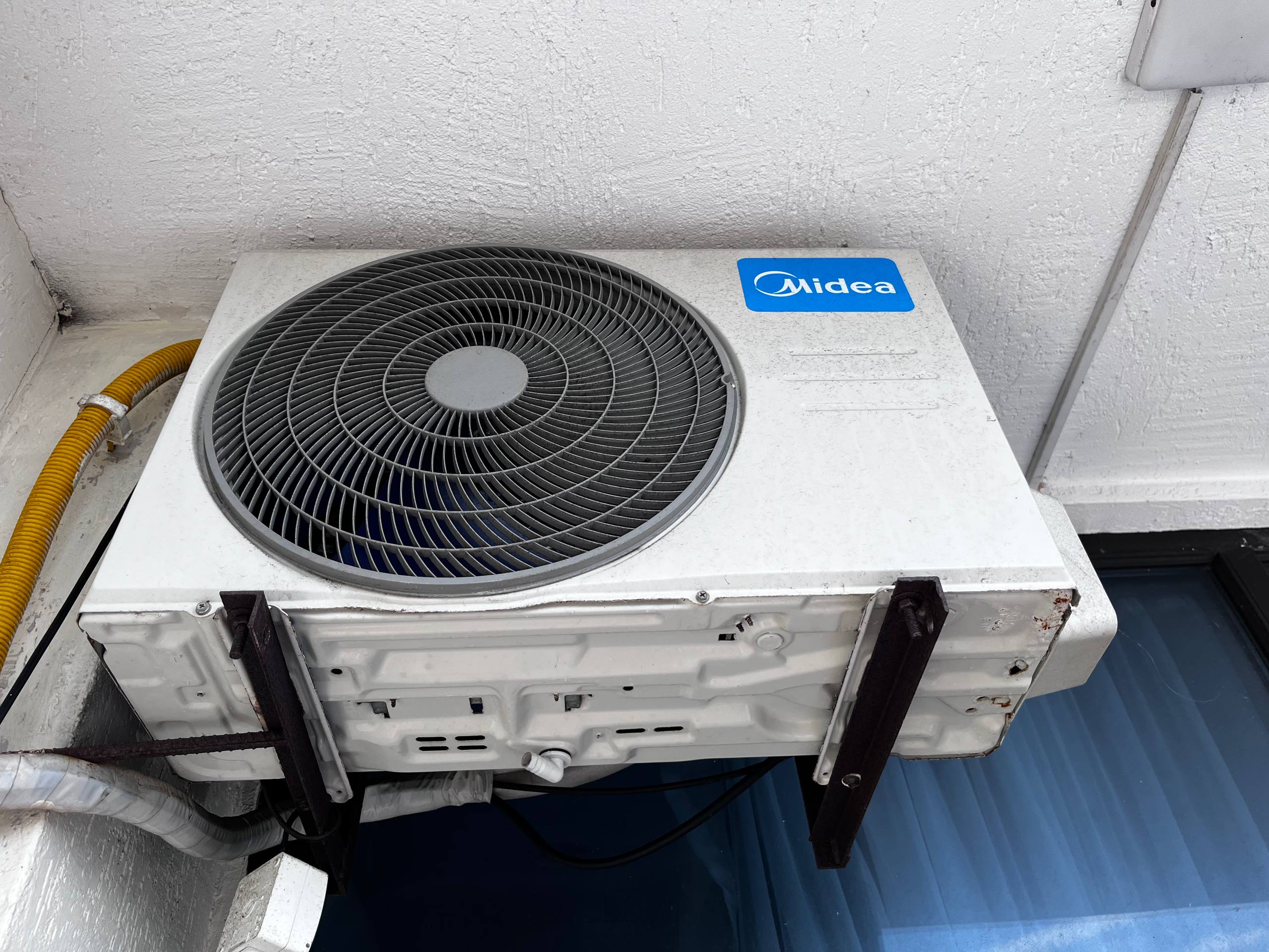 Кондиционер Midea